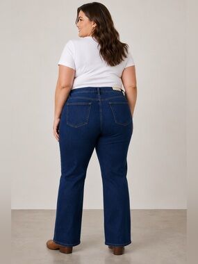 NWT NYDJ High Rise Billie Mini Bootcut Jeans – Size 22W Petite